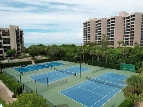 Luxurious Beachfront Condo in Longboat Key Florida - Stunning Gulf Views